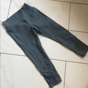 Alo High Waisted Slate 3/4 pants